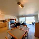 Sea-view On Zeedijk Appartement